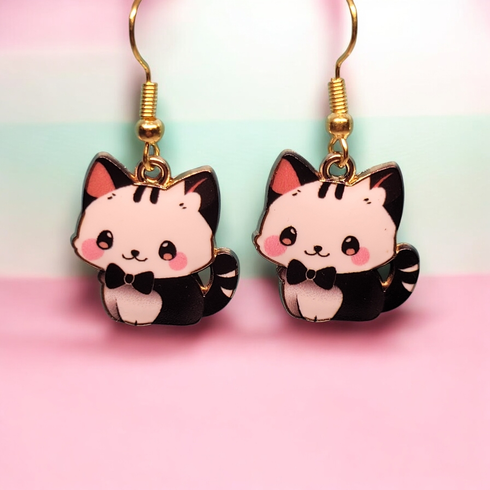 Charming Cat Earrings - Black and Pink
